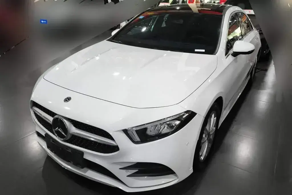 2019 Mercedes-Benz A Class 1.3T 163HP L4 7DCT