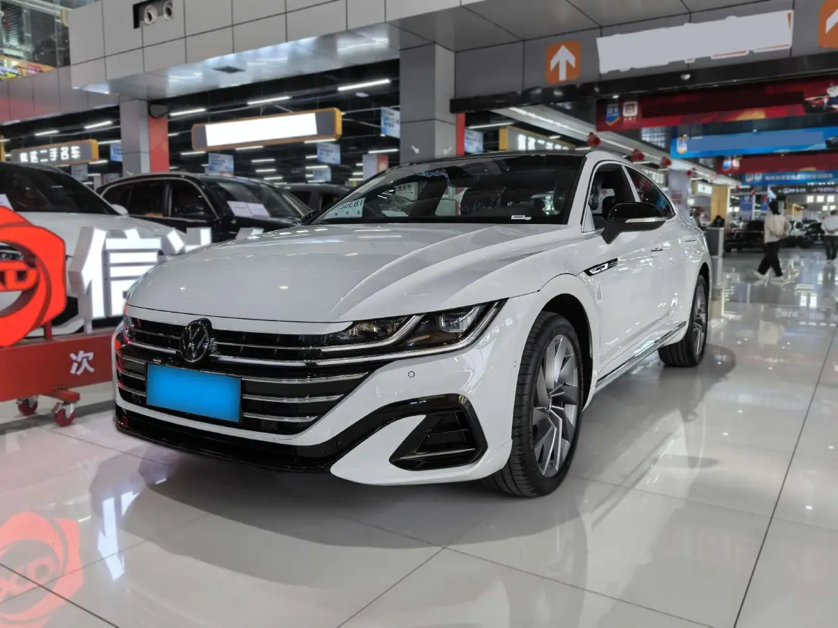 2024 Volkswagen CC 2.0T 220HP L4 7DCT