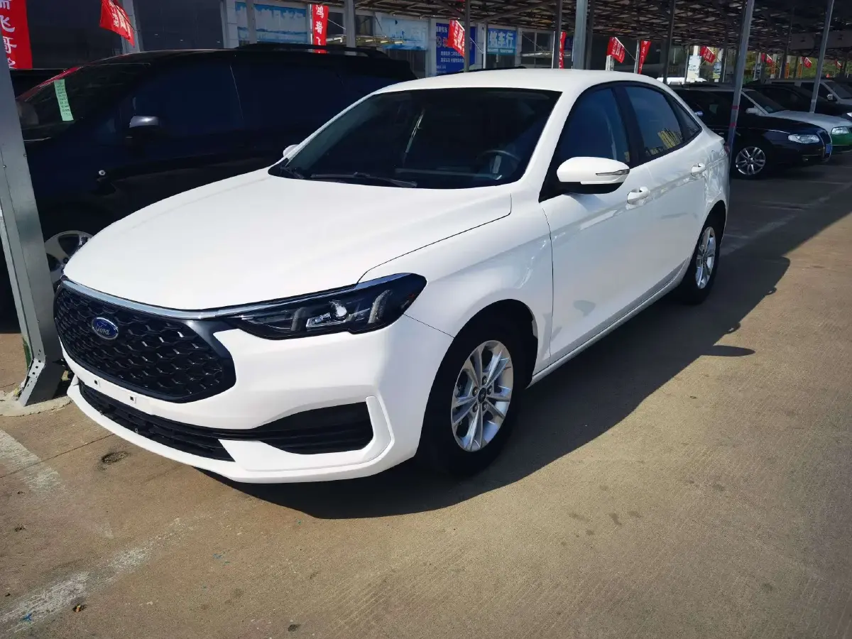 2021 Ford Escort 1.5L 122HP L3 6AT