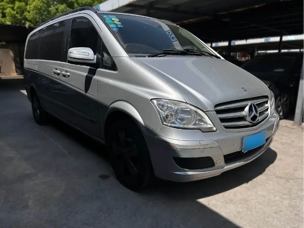 2012 Mercedes-Benz Viano 2.5L 190HP V6 5AT 2012 Mercedes-Benz Viano 2.5L 190HP V6 5AT