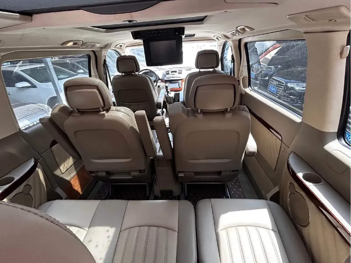 2012 Mercedes-Benz Viano 2.5L 190HP V6 5AT,autocango,china used car exporter,china ev exporter,chinese used car exporter,chinese used ev exporter