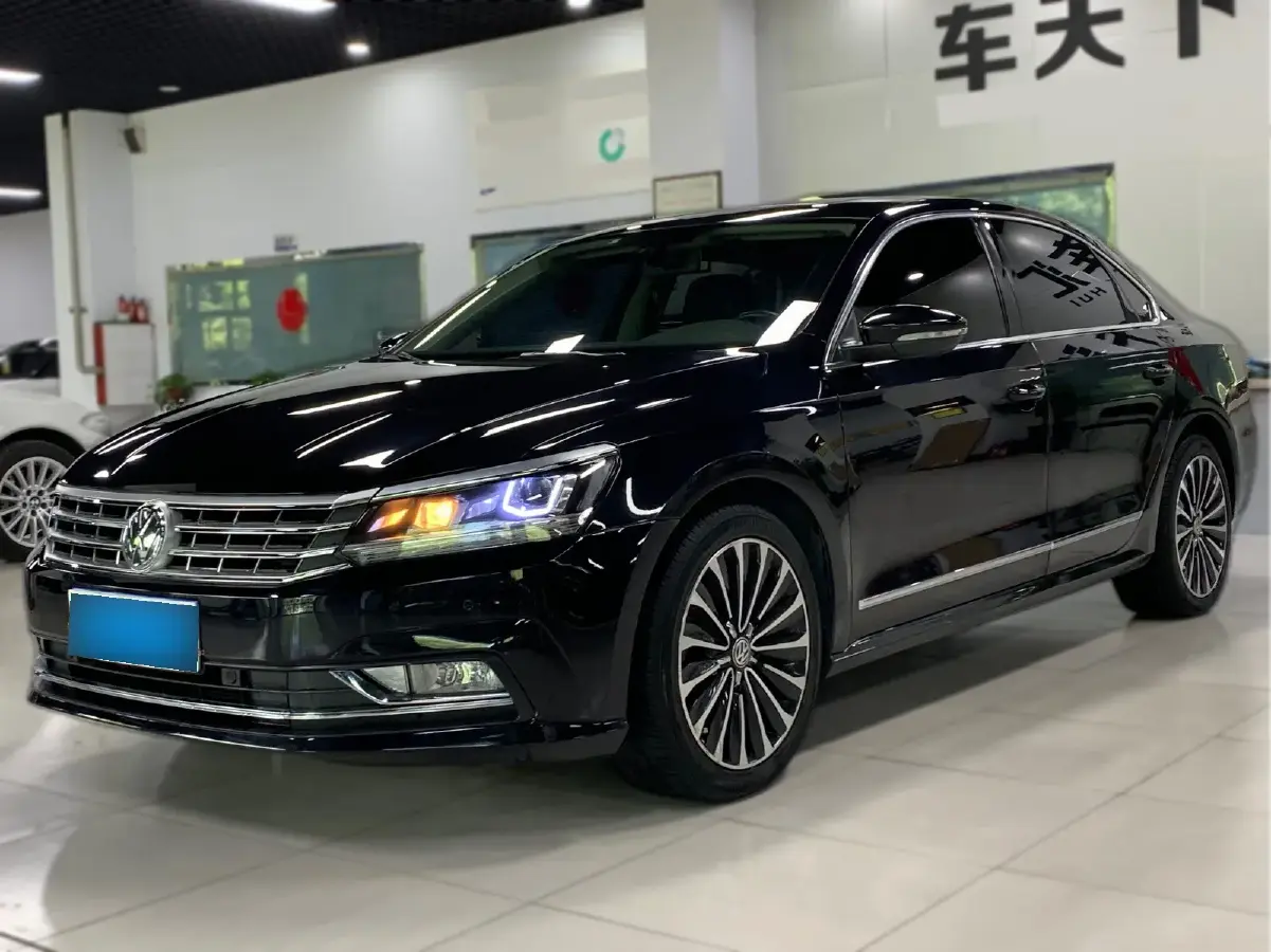 2017 Volkswagen Passat 1.8T 180HP L4 7DCT