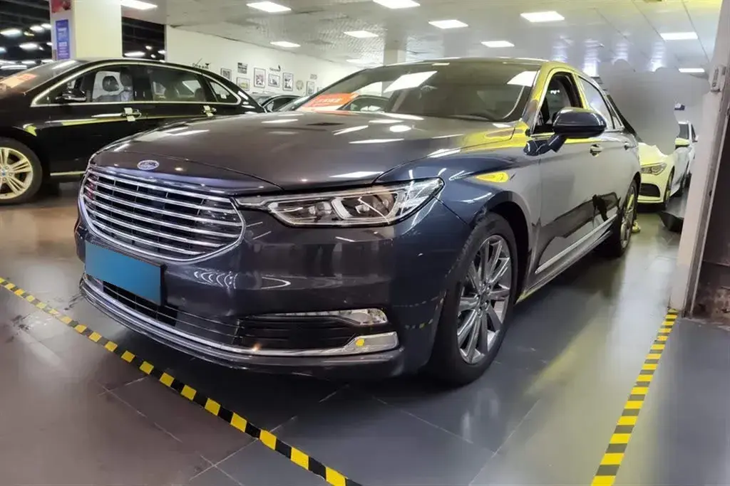 2019 Ford Taurus 2.0T 245HP L4 8AT