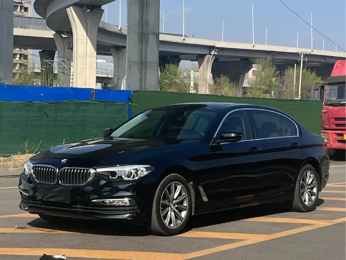 2018 BMW 5 Series 2.0T 224HP L4 8AT