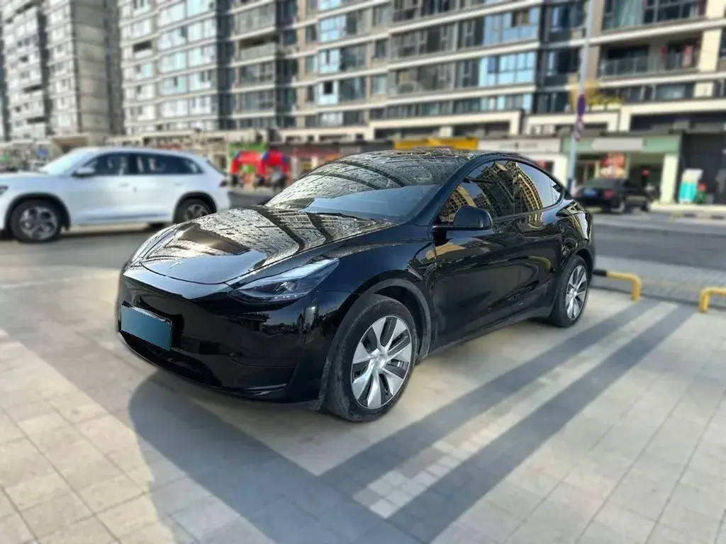 2022 Tesla Model Y BEV 60KWH