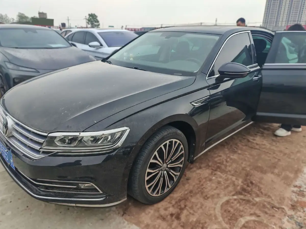 2018 Volkswagen Phideon 2.0T 224HP L4 7DCT