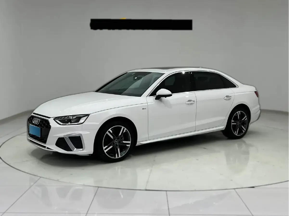 2022 Audi A4L 2.0T 190HP L4 7DCT