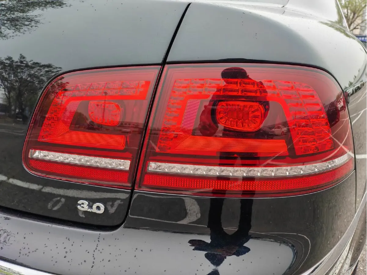 2015 Volkswagen Pheaton 3.0L 250HP V6 6AT,autocango,china used car exporter,china ev exporter,chinese used car exporter,chinese used ev exporter