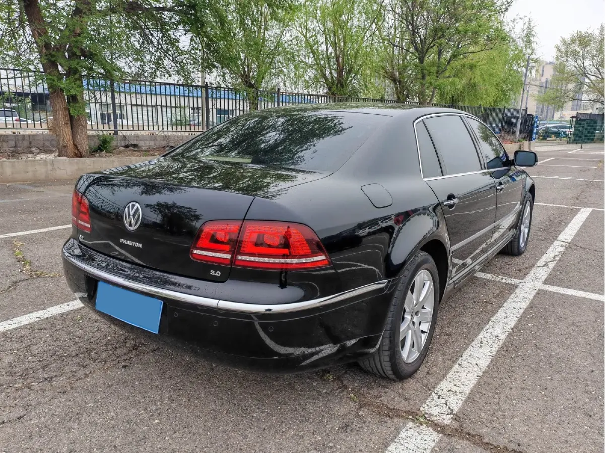 2015 Volkswagen Pheaton 3.0L 250HP V6 6AT,autocango,china used car exporter,china ev exporter,chinese used car exporter,chinese used ev exporter