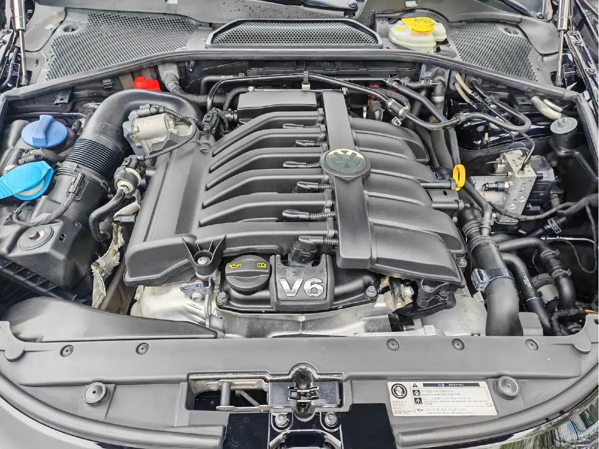 2015 Volkswagen Pheaton 3.0L 250HP V6 6AT,autocango,china used car exporter,china ev exporter,chinese used car exporter,chinese used ev exporter