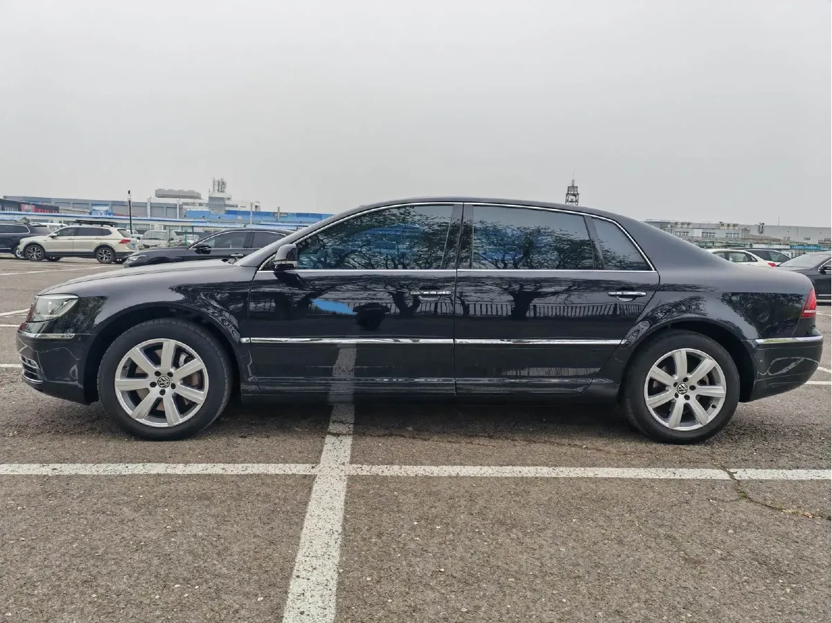 2015 Volkswagen Pheaton 3.0L 250HP V6 6AT,autocango,china used car exporter,china ev exporter,chinese used car exporter,chinese used ev exporter