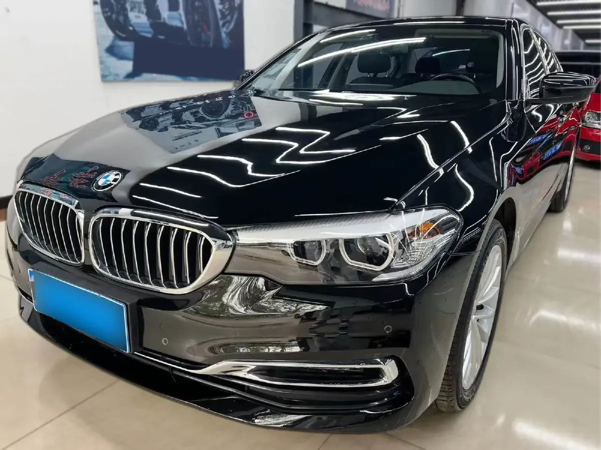 2019 BMW 5 Series 2.0T 184HP L4 8AT