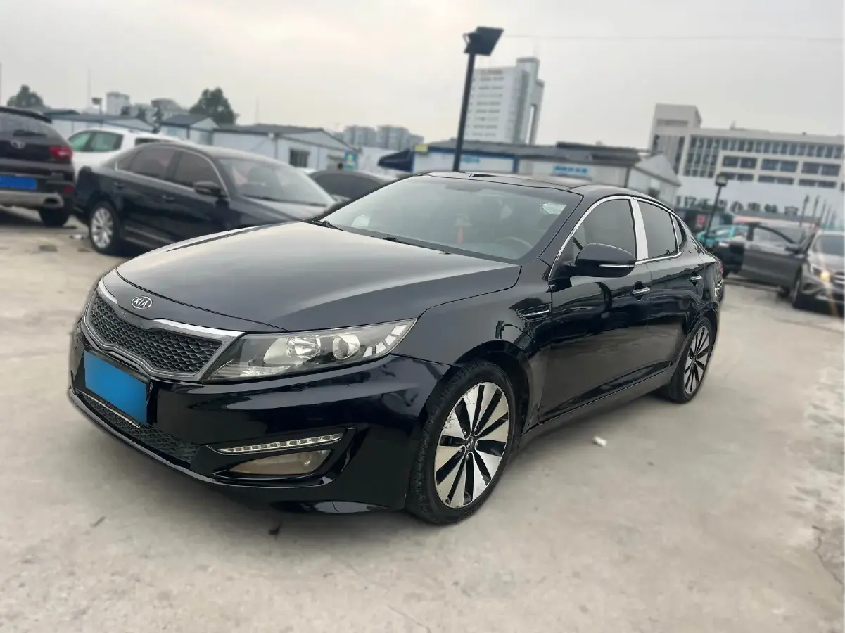 2011 Kia K5 2.0L 165HP L4 6AT