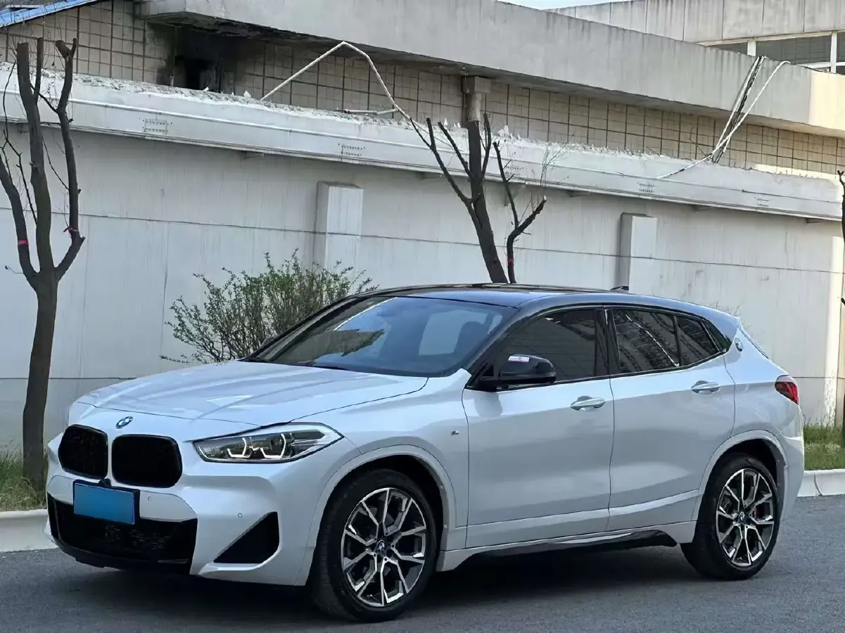 2022 BMW X2 2.0T 192HP L4 7DCT