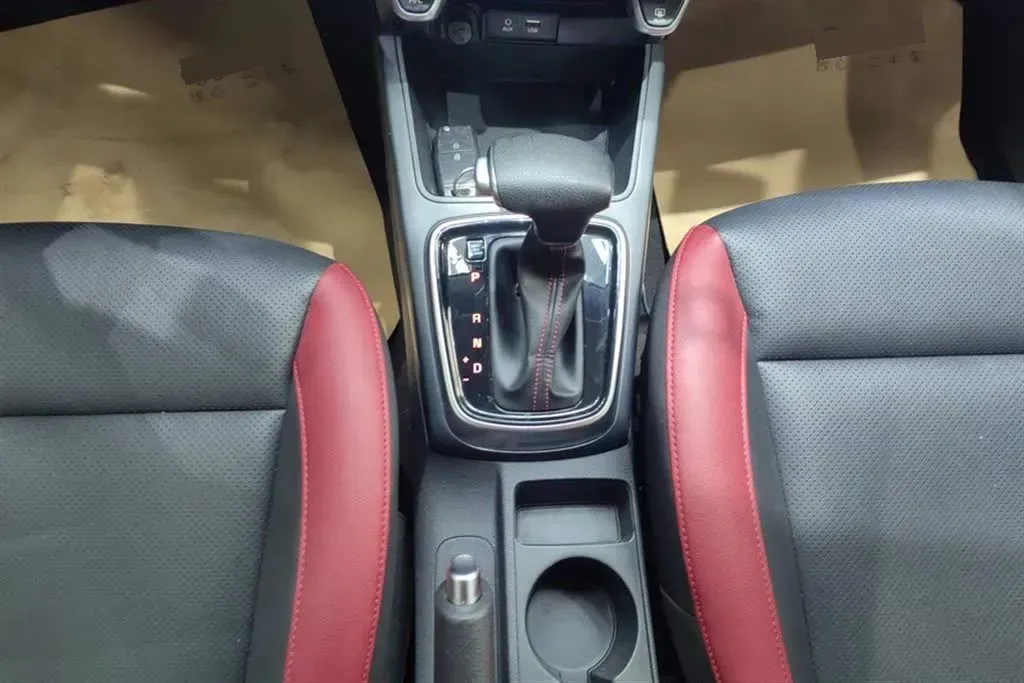 2017 Kia KX Cross 1.4L 100HP L4 6AT,autocango,china used car exporter,china ev exporter,chinese used car exporter,chinese used ev exporter