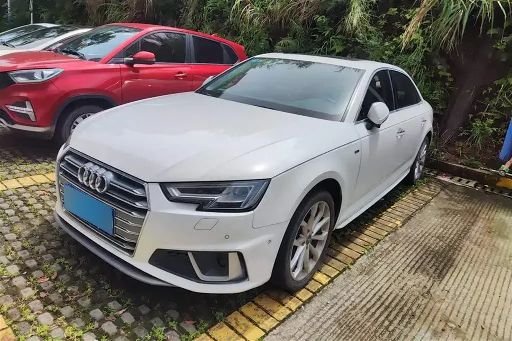 2019 Audi A4L 2.0T 190HP L4 7DCT