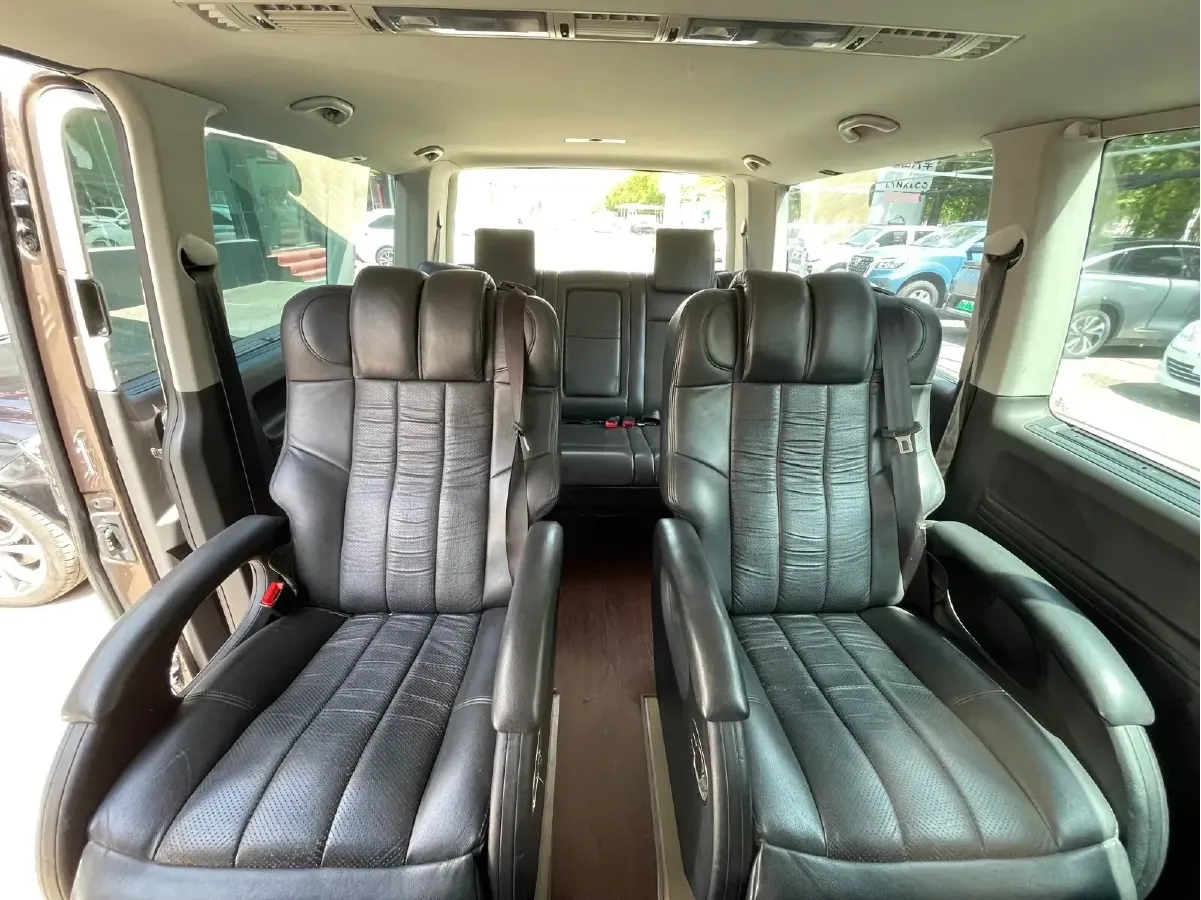 2014 Volkswagen Caravelle 2.0T 204HP L4 7DCT,autocango,china used car exporter,china ev exporter,chinese used car exporter,chinese used ev exporter