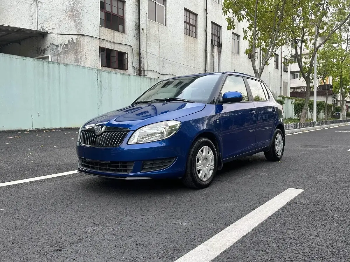 2012 Skoda Superb 1.4T 131HP L4 7DCT