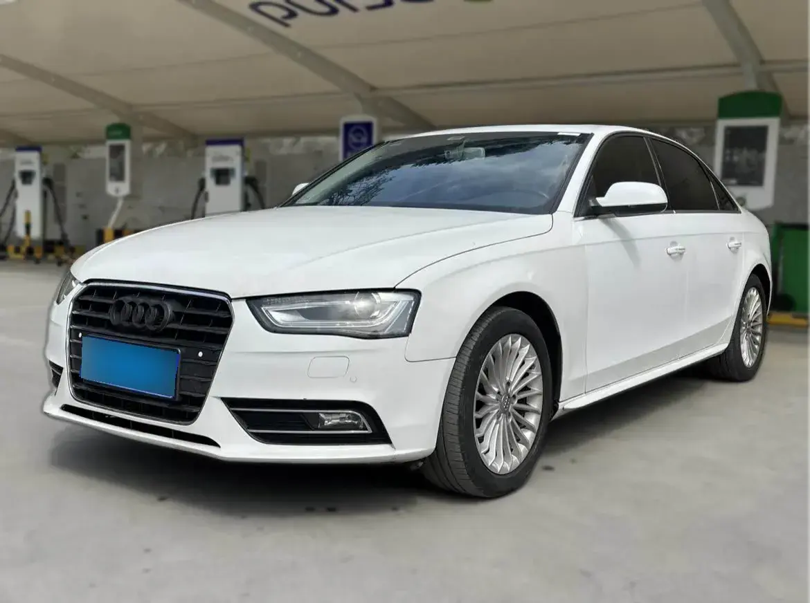 2015 Audi A4L 2.0T 180HP L4 CVT