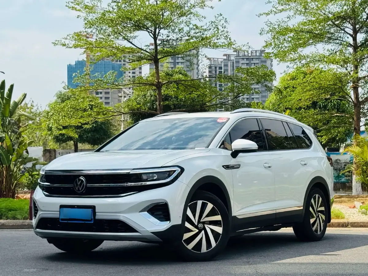 2022 Volkswagen Talagon 2.0T 220HP L4 7DCT