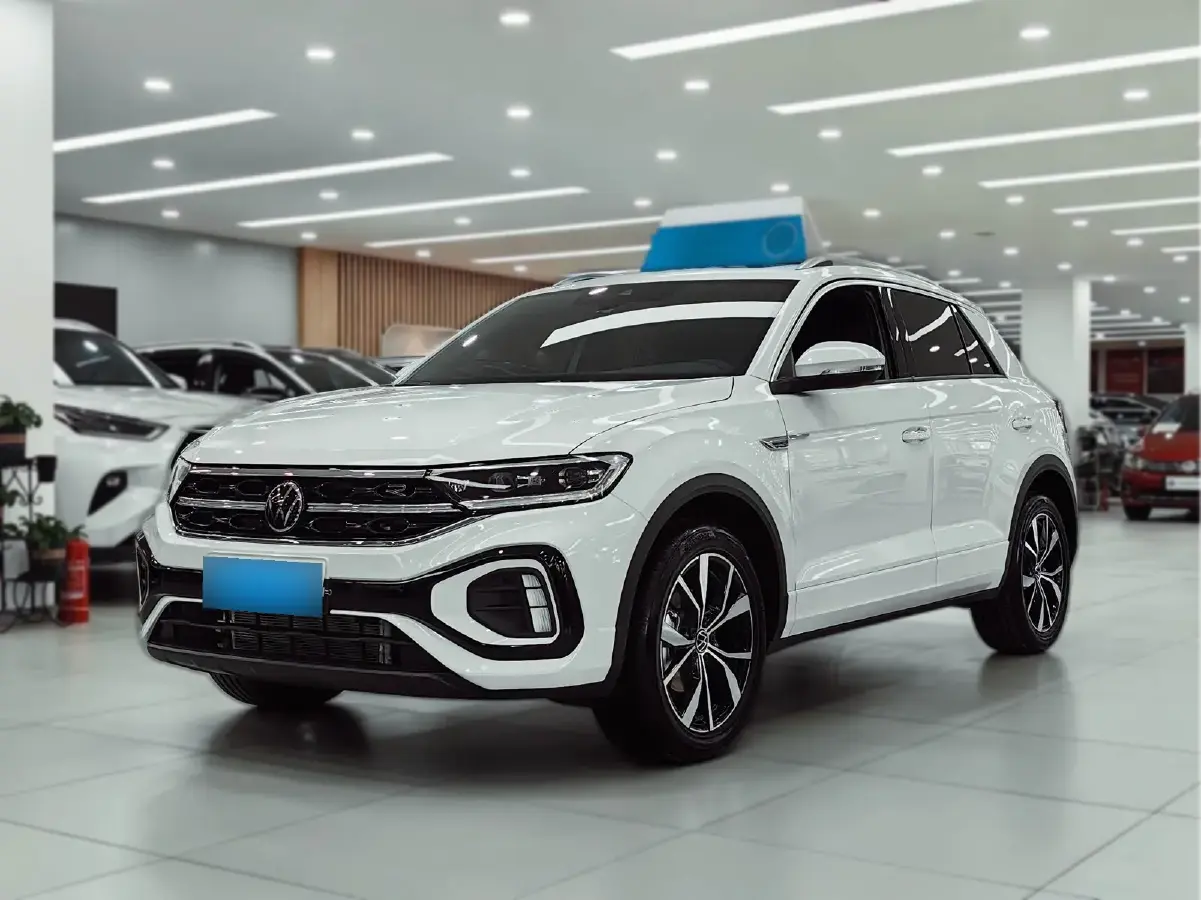 2025 Volkswagen T-Roc 1.5T 160HP L4 7DCT