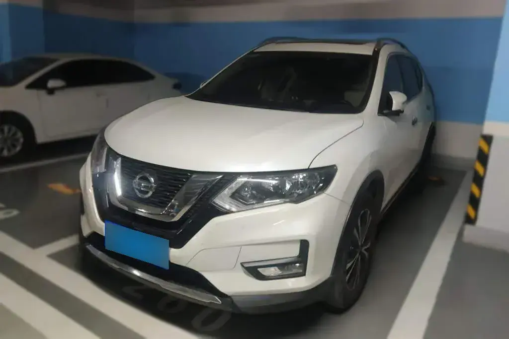 2017 Nissan X-Trail 2.5L 186HP L4 CVT