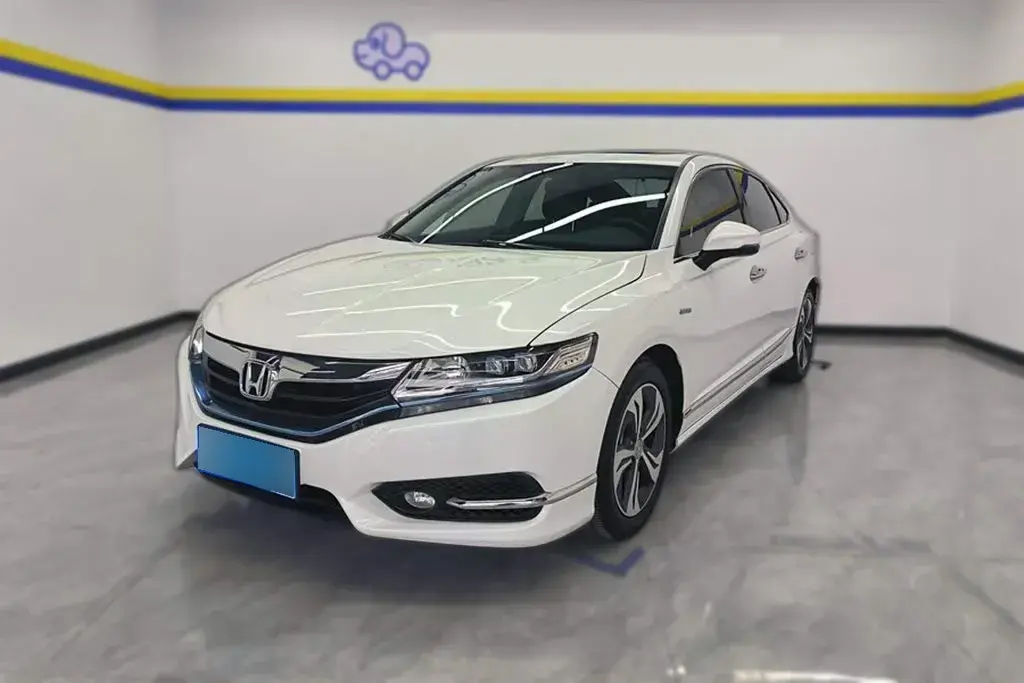 2017 Honda Spirior 2.0L 146HP L4 E-CVT Hybrid