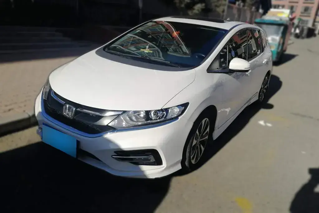 2017 Honda Jade 1.5T 156HP L4 CVT