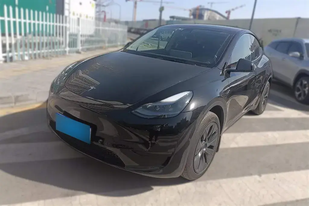 2023 Tesla Model Y BEV 60KWH