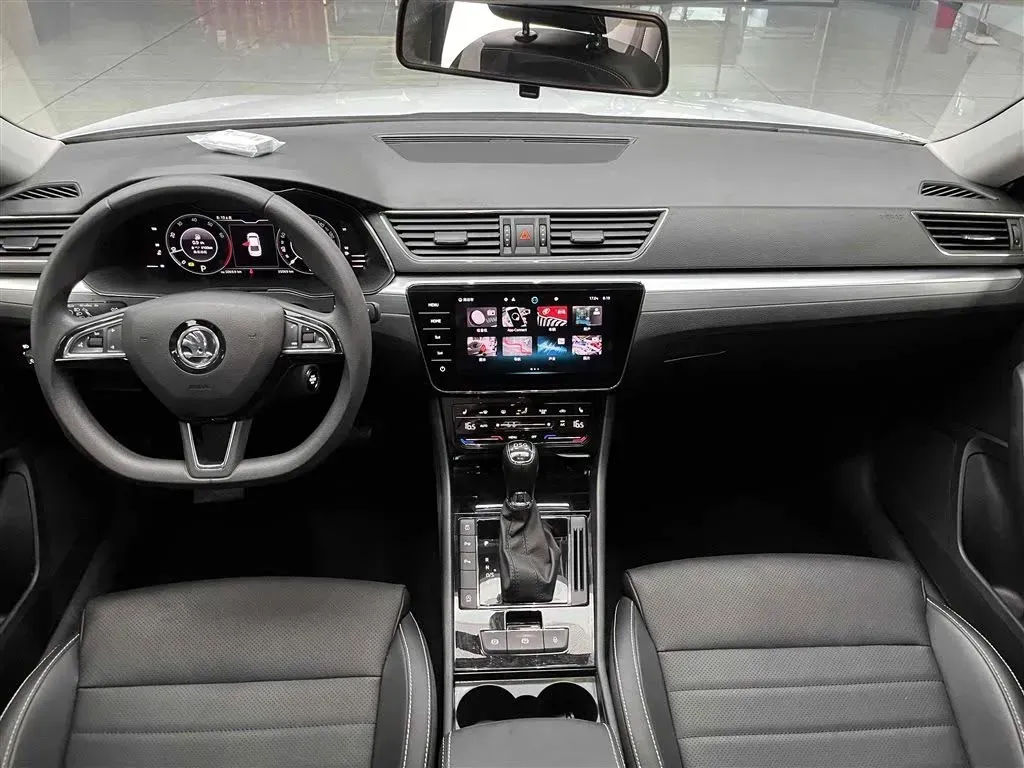 2022 Skoda Superb 1.4T 150HP L4 7DCT,autocango,china used car exporter,china ev exporter,chinese used car exporter,chinese used ev exporter
