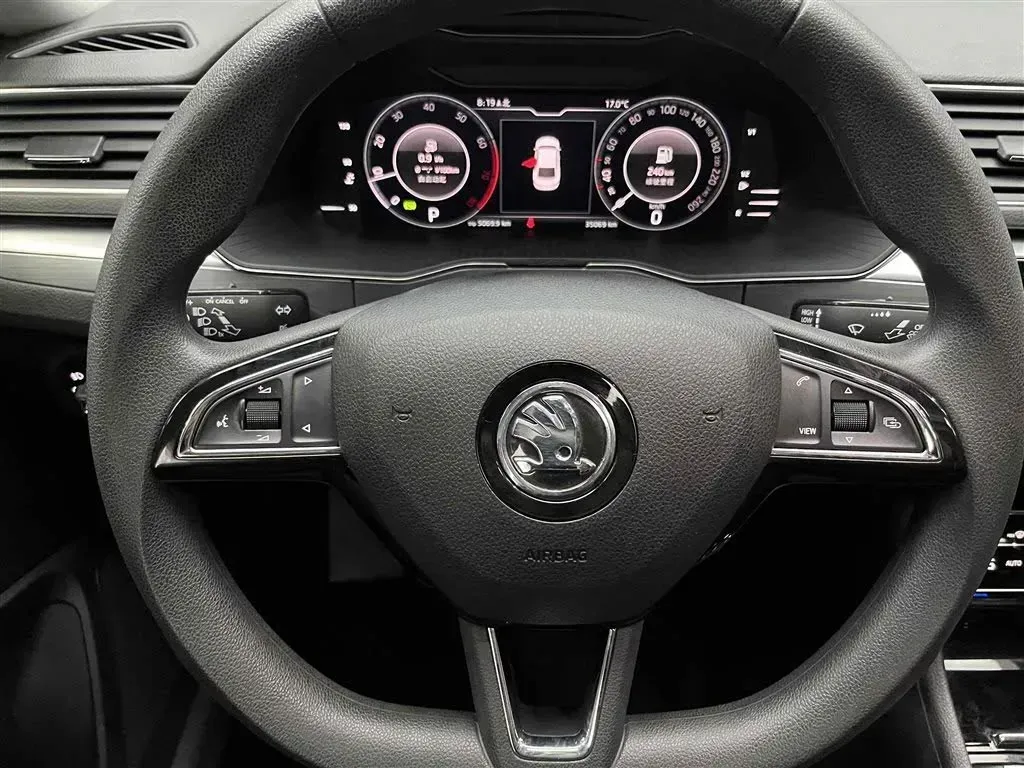 2022 Skoda Superb 1.4T 150HP L4 7DCT,autocango,china used car exporter,china ev exporter,chinese used car exporter,chinese used ev exporter