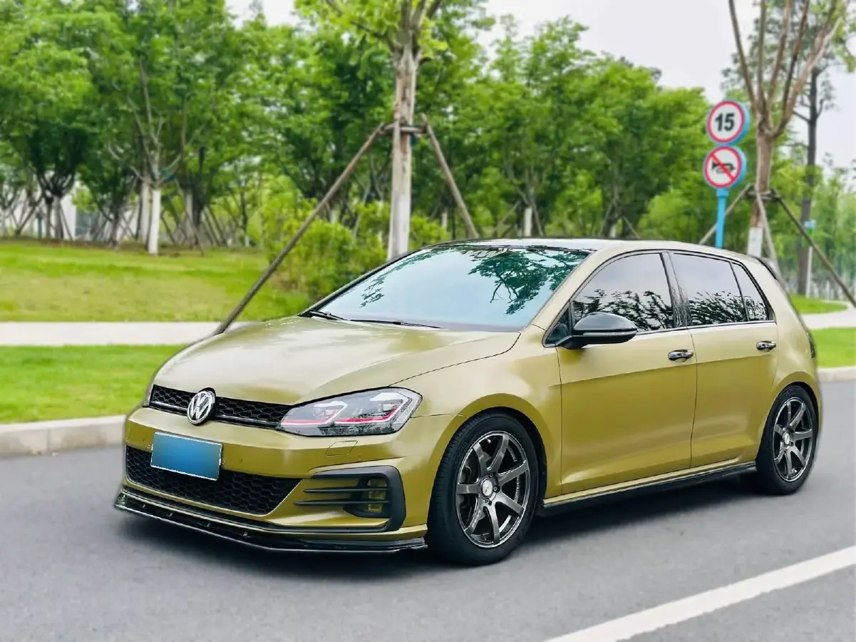 2015 Volkswagen Golf 1.4T 131HP L4 7DCT