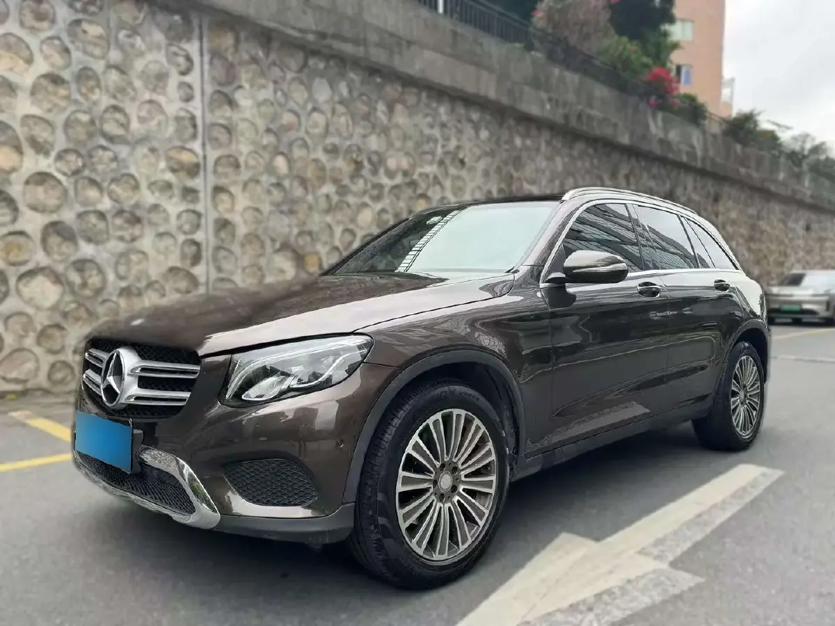 2016 Mercedes-Benz GLC Class 2.0T 184HP L4 9AT