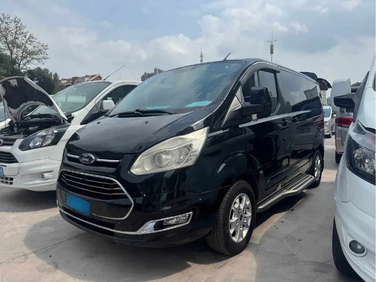 2017 Ford Tourneo 2.0T 203HP L4 6AT