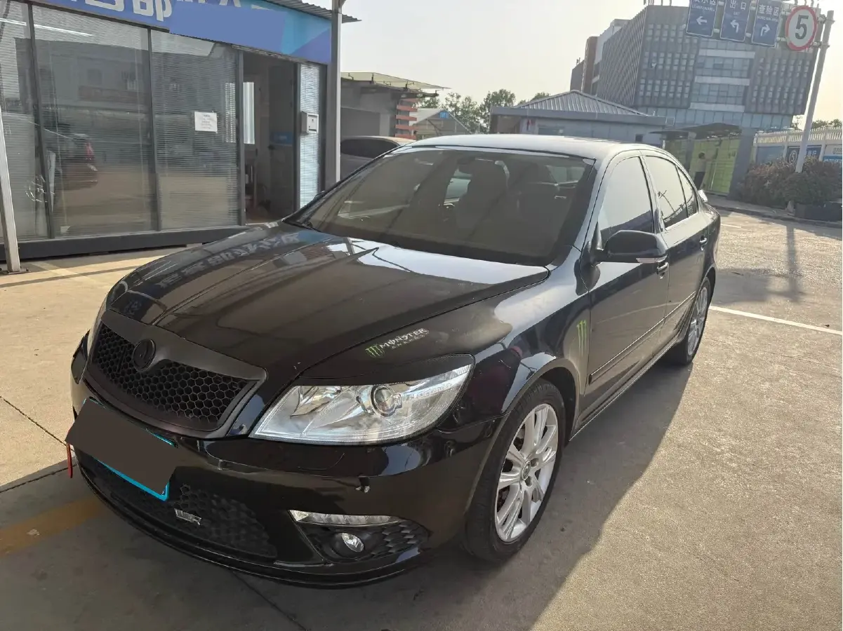 2010 Skoda Octavia 2.0T 200HP L4 6DCT