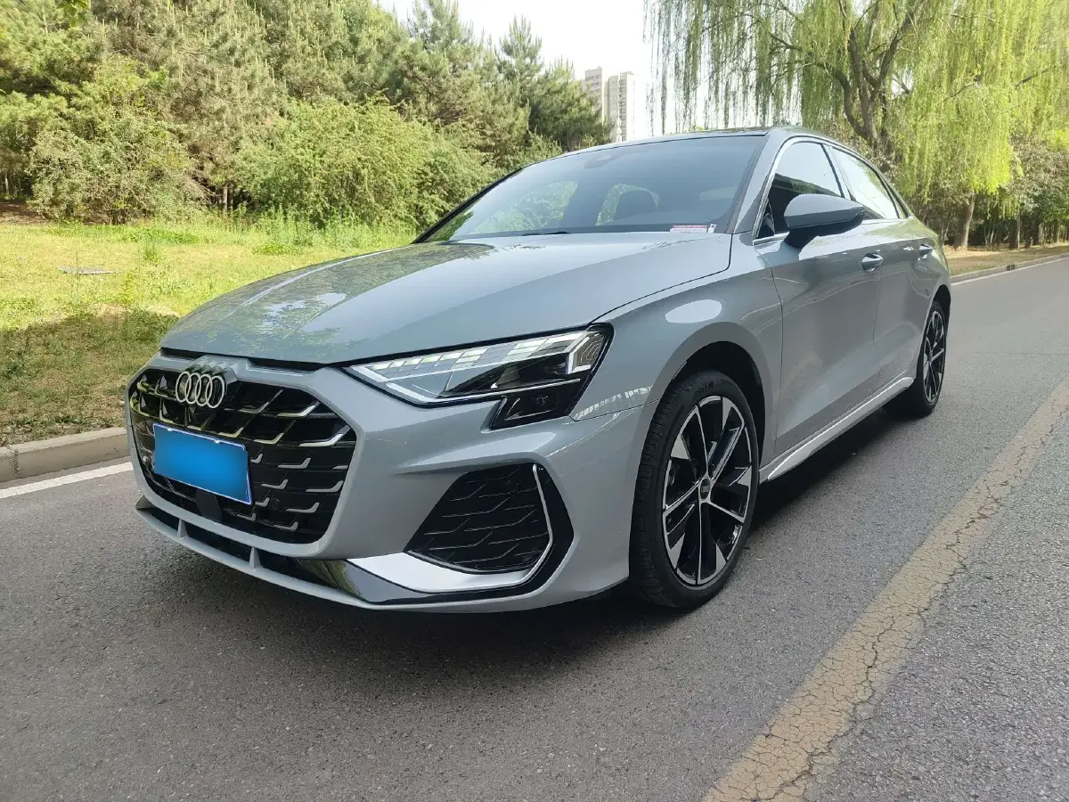 2025 Audi A3 1.5T 160HP L4 7DCT