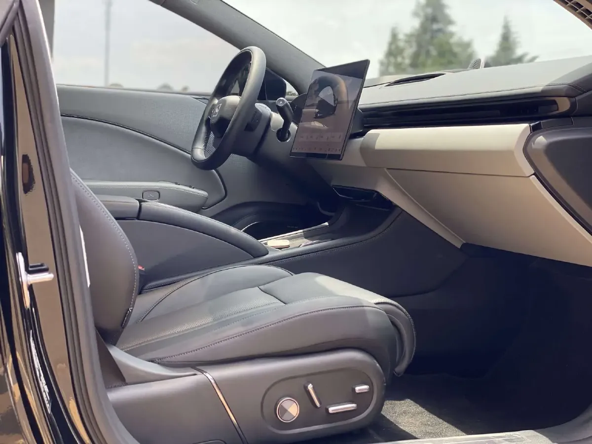 2024 Zeekr 007 BEV 75KWH,autocango,china used car exporter,china ev exporter,chinese used car exporter,chinese used ev exporter