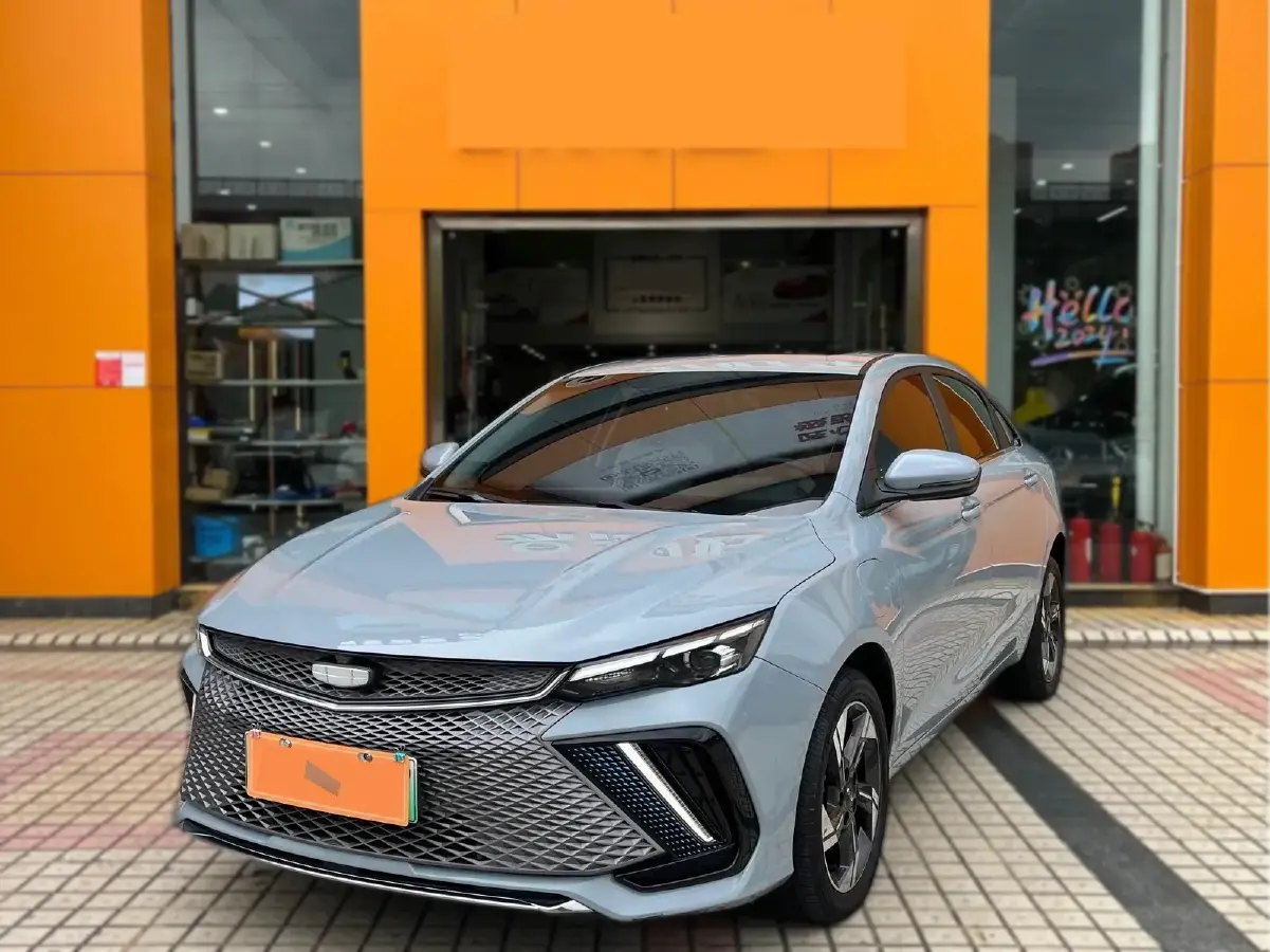 2022 Geely Emgrand L HiP 1.5T 181HP L4 3DHT PHEV 15.5KWH