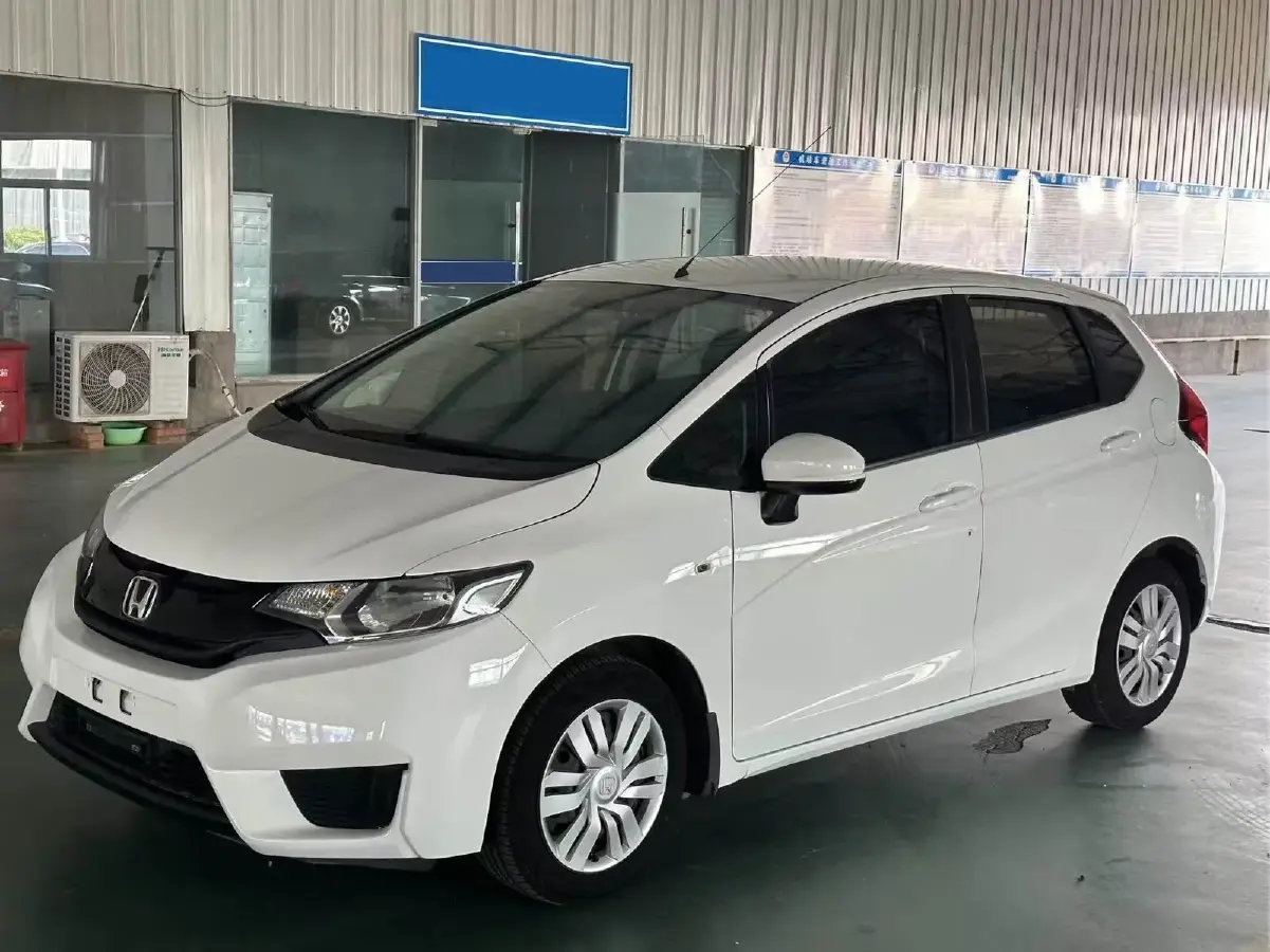 2014 Honda Fit 1.5L 131HP L4 CVT
