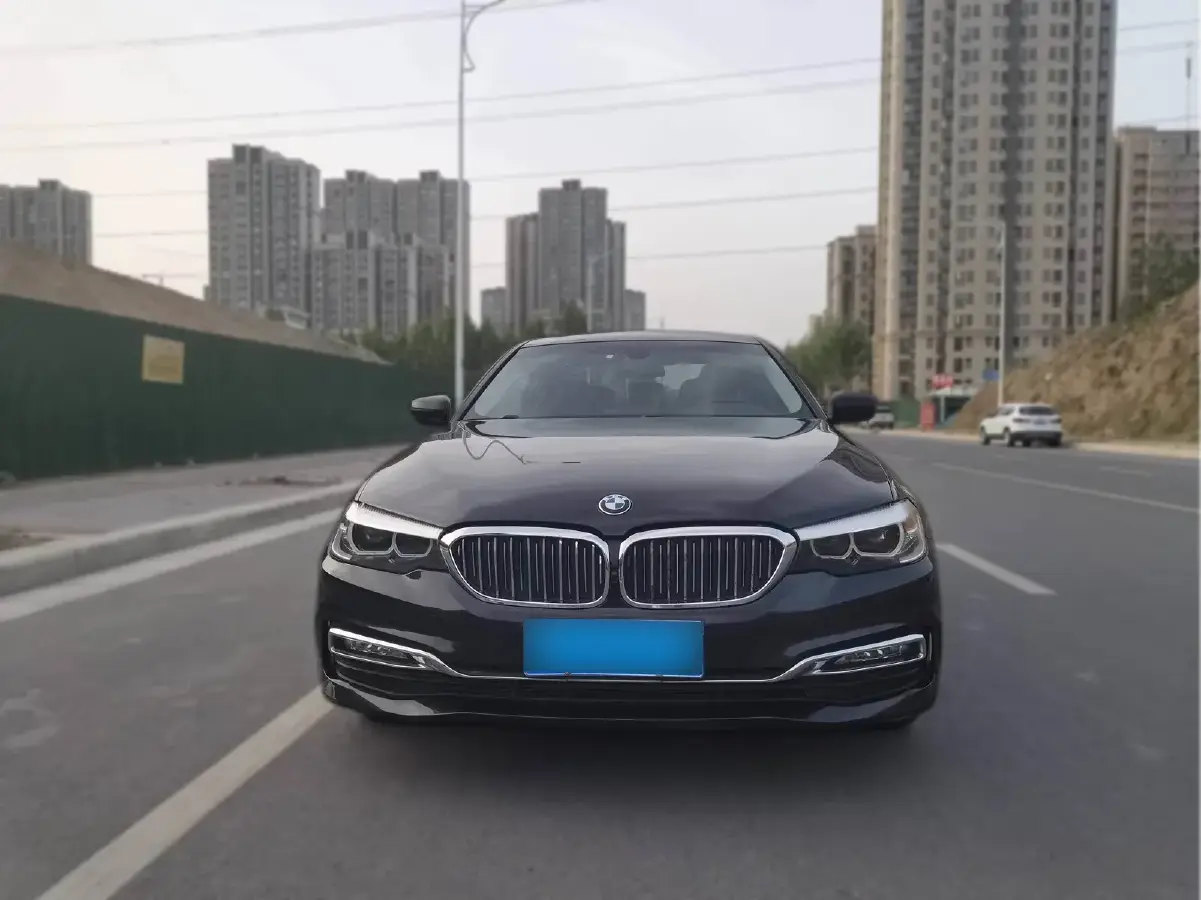 2018 BMW 5 Series 2.0T 252HP L4 8AT