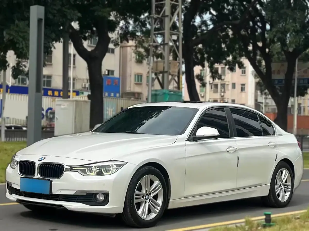 2017 BMW 3 Series 2.0T 184HP L4 8AT