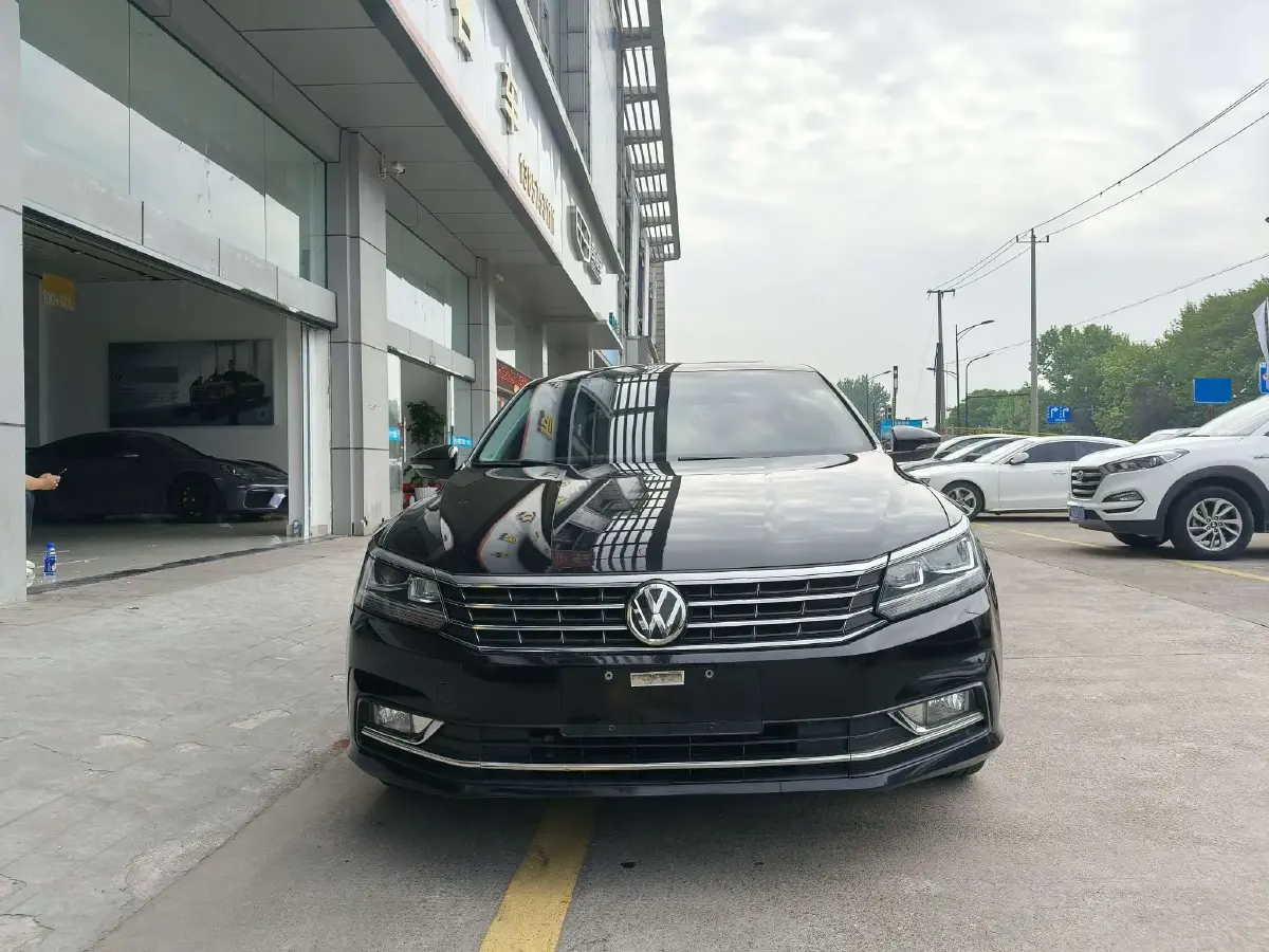 2016 Volkswagen Passat 1.8T 180HP L4 7DCT