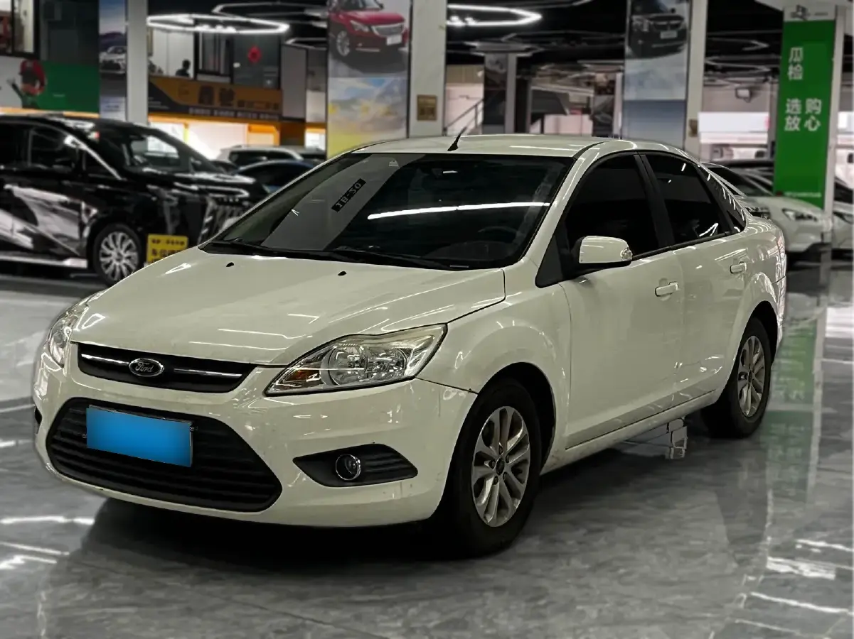 2013 Ford Focus 1.8L 124HP L4 4AT