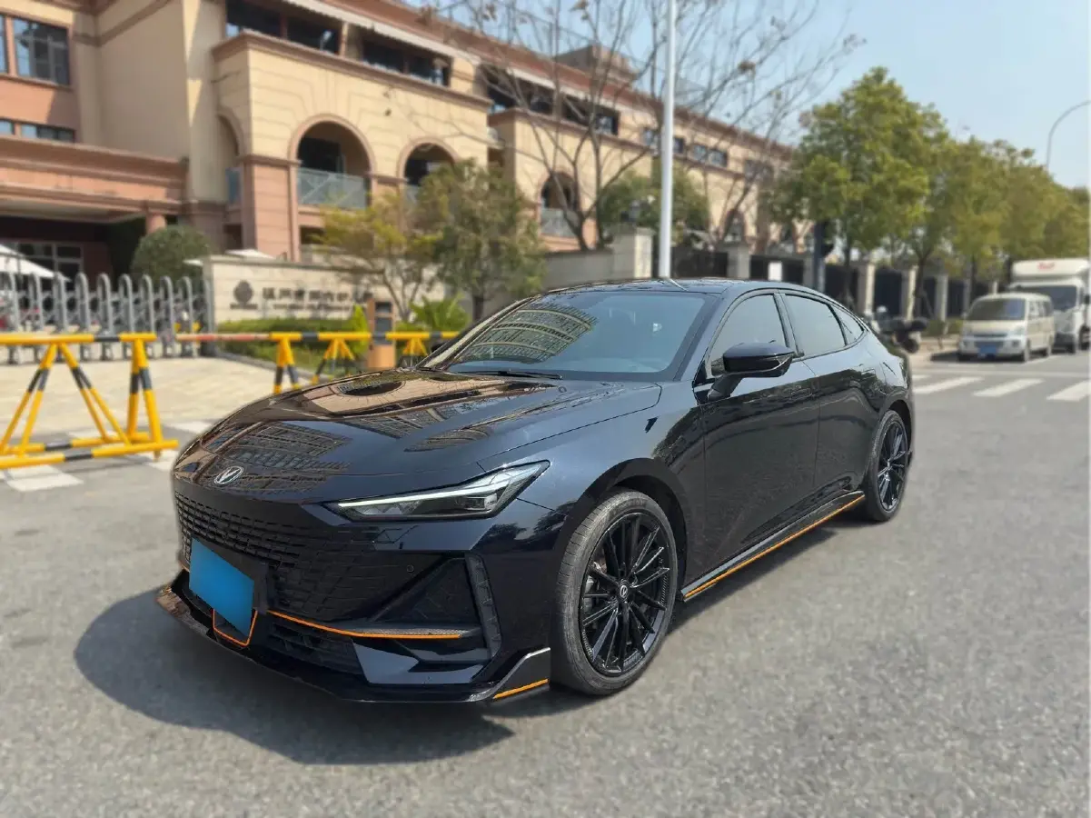 2023 ChangAn UNI-V 1.5T 188HP L4 7DCT