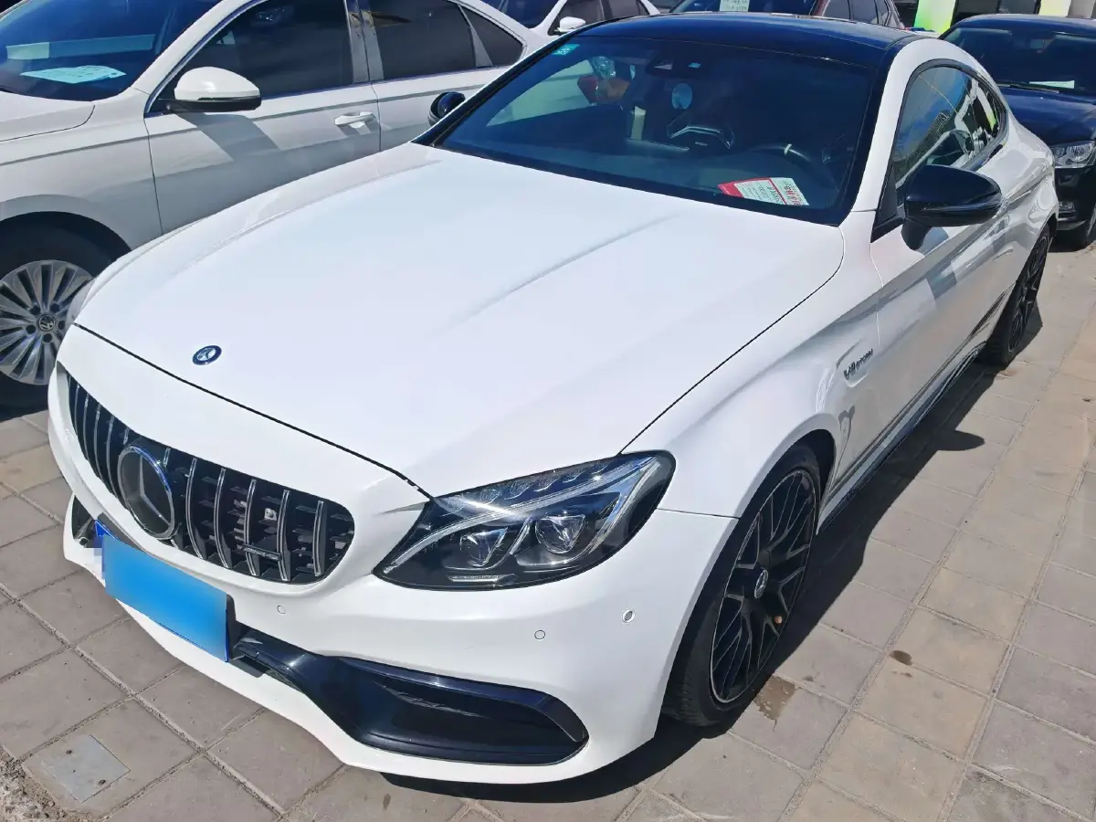 2015 Mercedes-Benz C AMG 4.0T 510HP V8 7AT