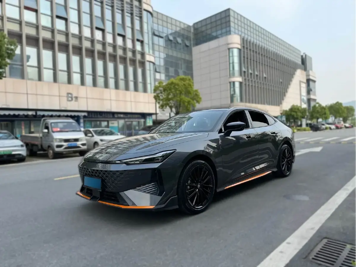 2024 ChangAn UNI-V 1.5T 188HP L4 7DCT