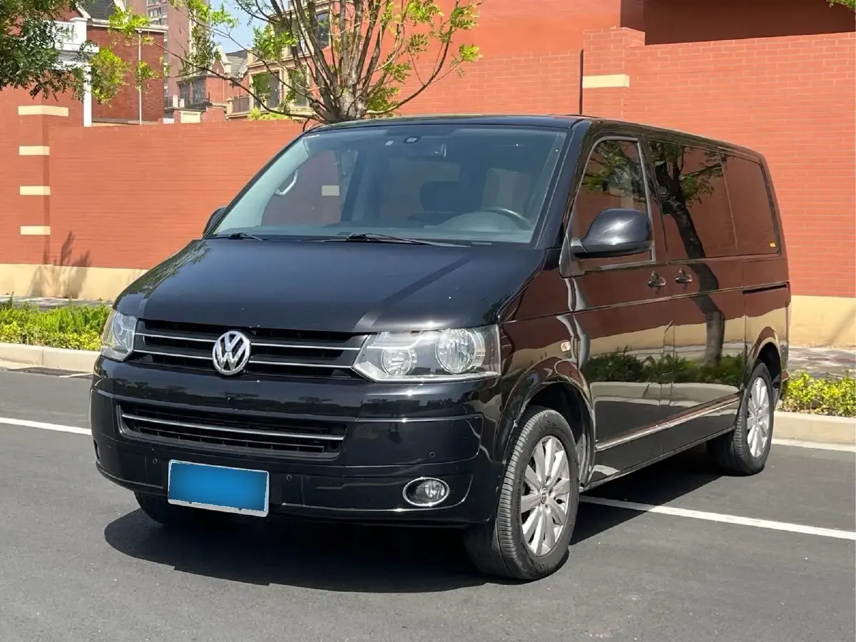 2012 Volkswagen Multivan 2.0T 204HP L4 7DCT