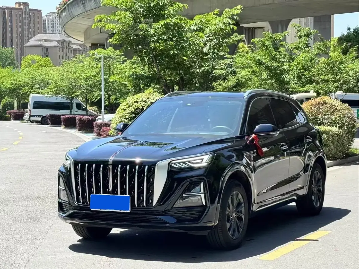 2023 HongQi HS5 2.0T 252HP L4 8AT