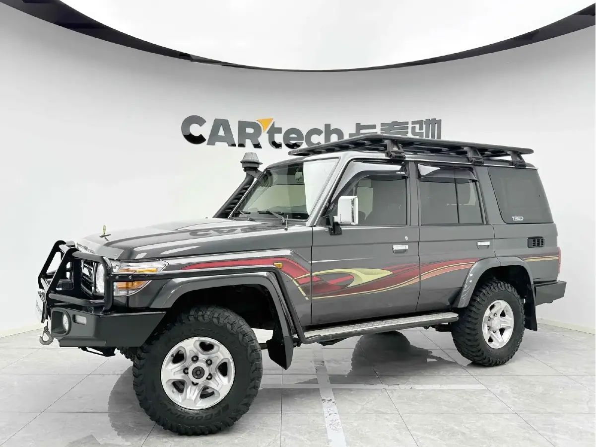 2016 Toyota Land Cruiser 4.0L 275HP V6 5AT