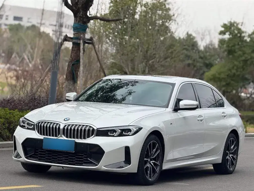 2024 BMW 3 Series 2.0T 156HP L4 8AT